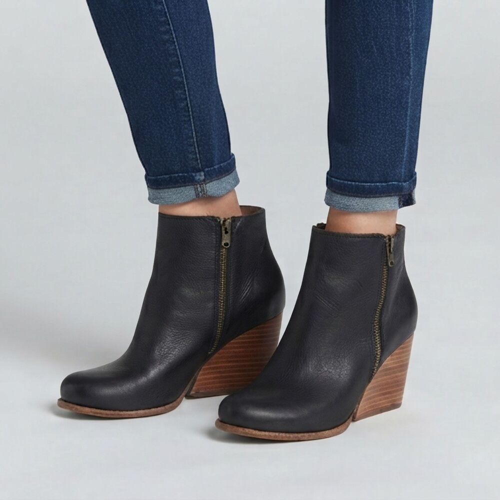 Kork-Ease Black Leather Wedge Ankle Booties Side Zip Comfort Boot Shoes Sz 9